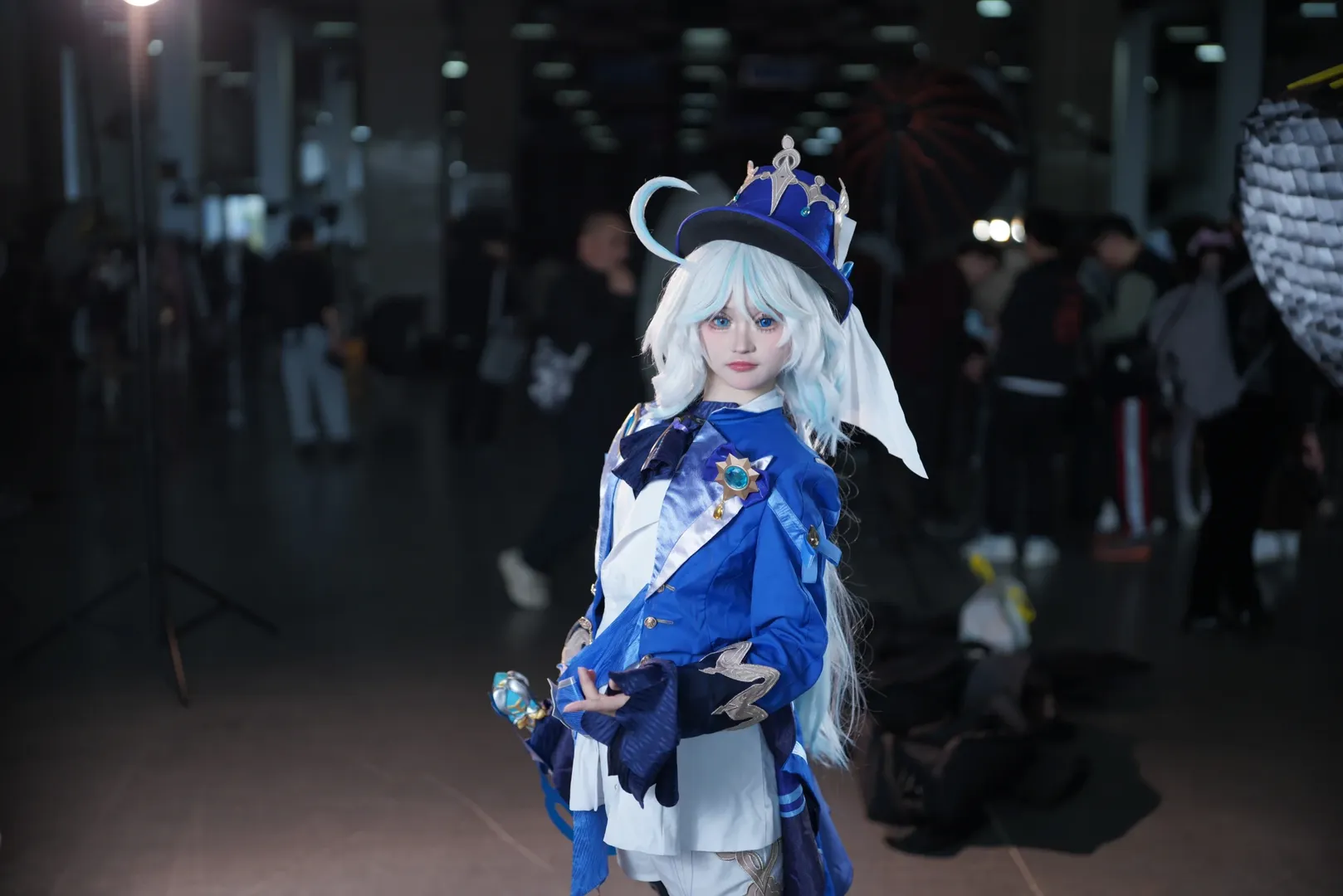 [Furina cosplay] Standing Pose Reference Sharing: Camera Performance for Genshin Impact Fontaine Characters - Image 10