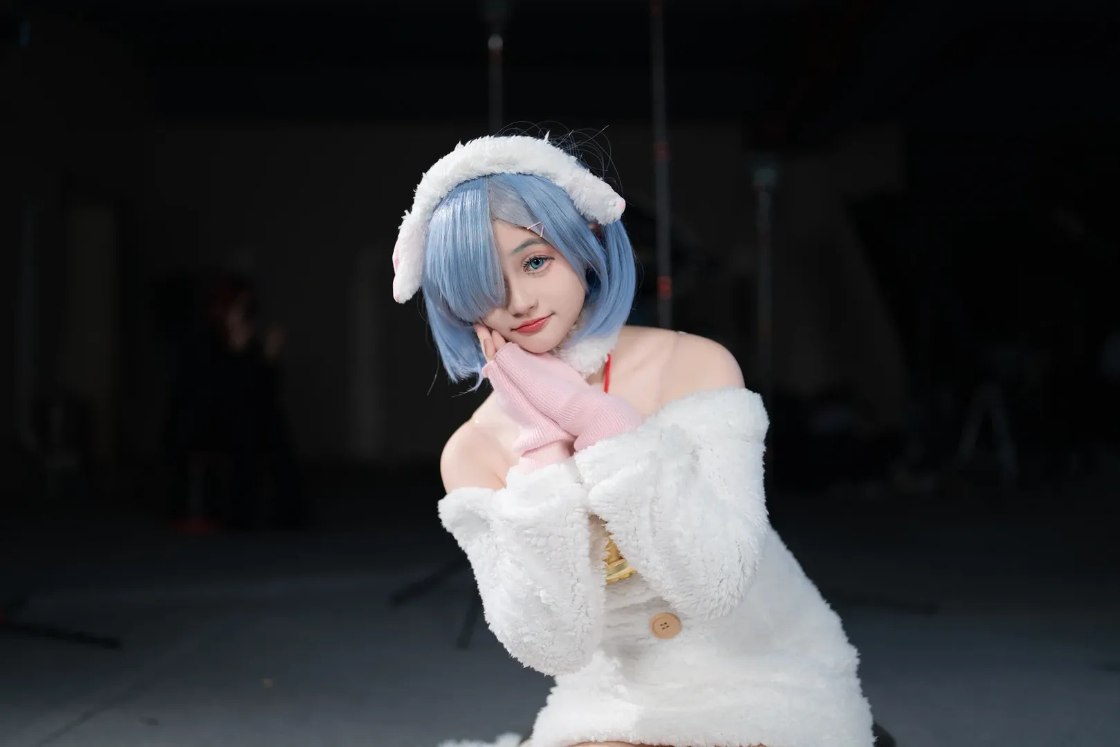 【雷姆cos】re0从零开始的异世界生活，小绵羊萌系坐姿动作参考 - 第 9 张