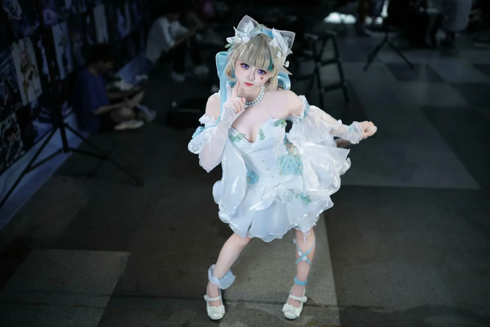 【琳妮特cos】原神猫娘的慵懒与活泼，天使庭院动作参考分享 - 第 3 张