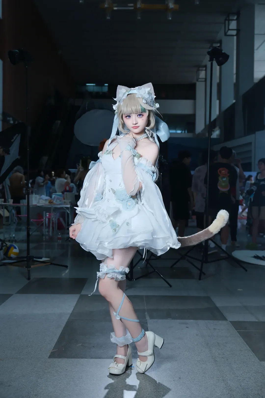 【琳妮特cos】原神猫娘的慵懒与活泼，天使庭院动作参考分享 - 第 5 张