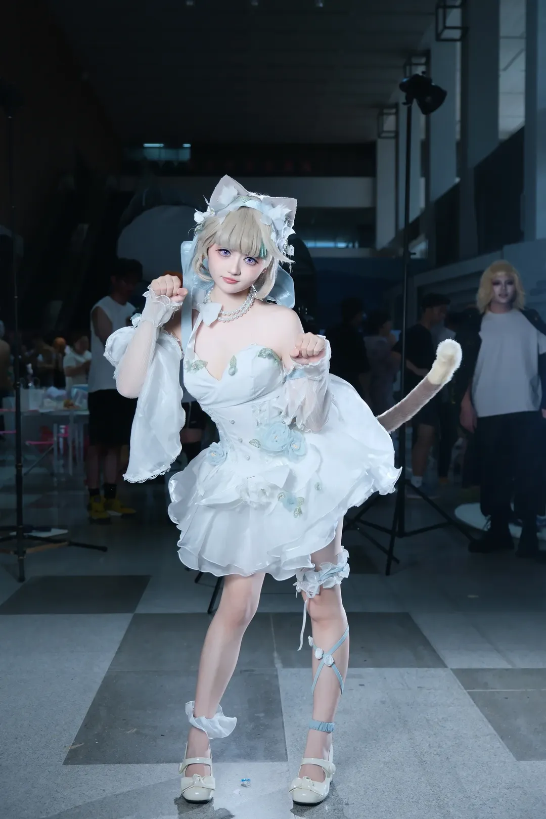 【琳妮特cos】原神猫娘的慵懒与活泼，天使庭院动作参考分享