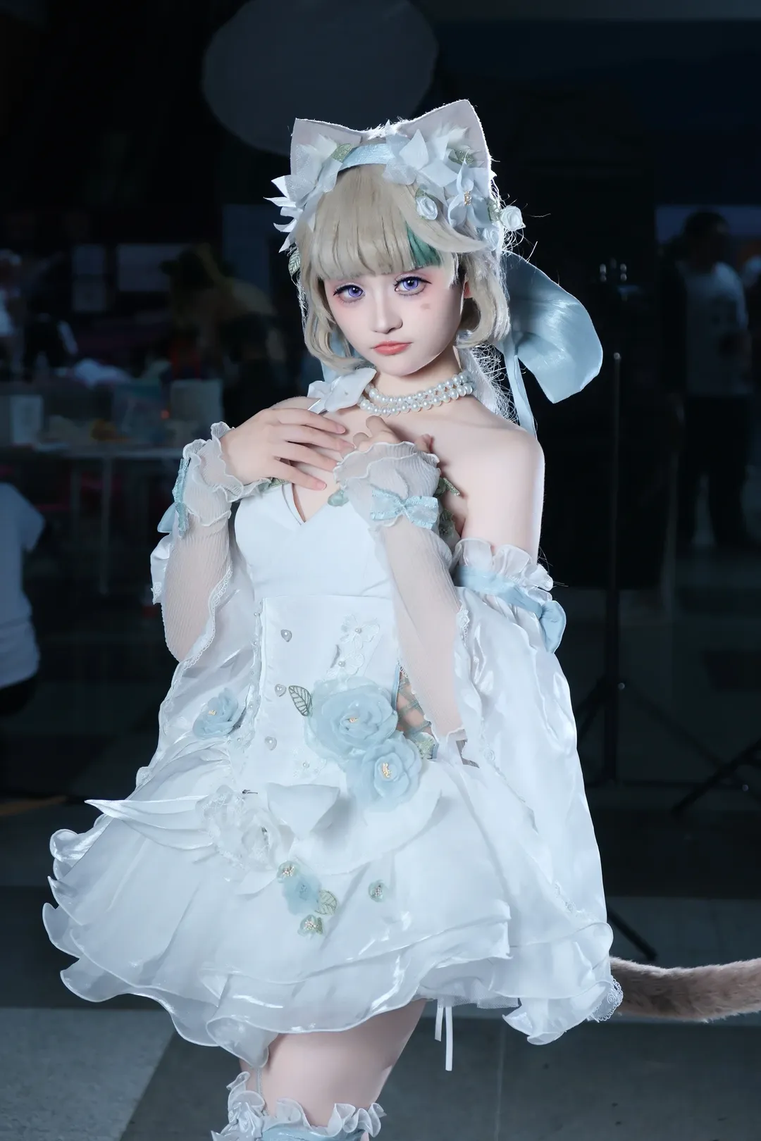 【琳妮特cos】原神猫娘的慵懒与活泼，天使庭院动作参考分享 - 第 9 张