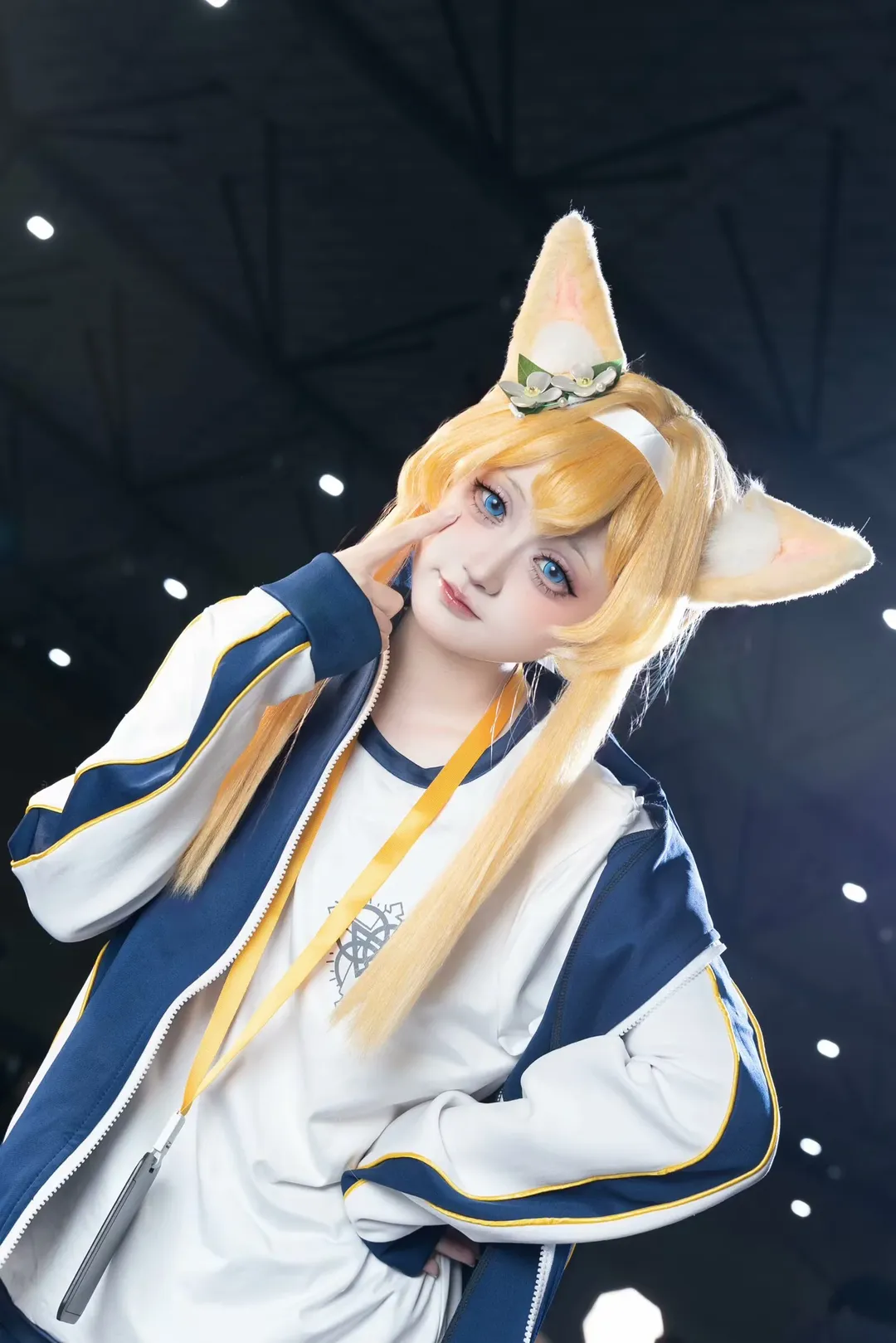 【伊落玛丽cos】蔚蓝档案体操服，没有小猫这个地球怎么转 - 第 3 张