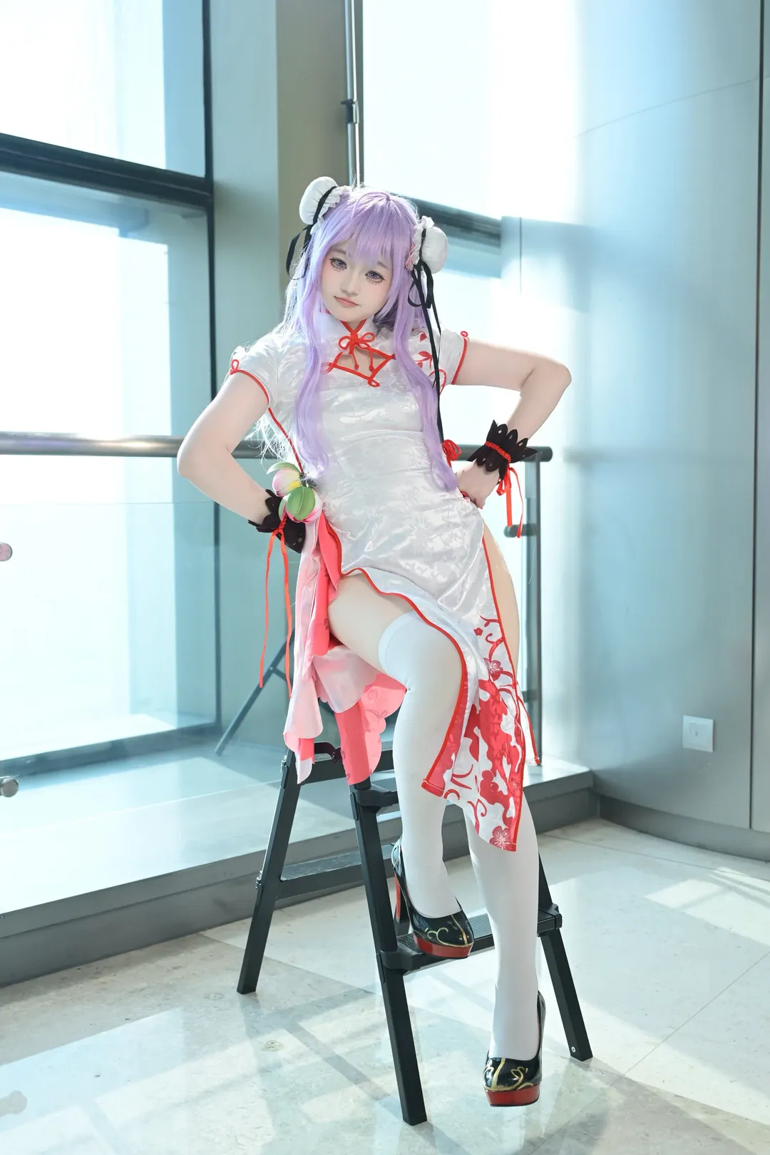 【独角兽cos】碧蓝航线春之礼，白色旗袍与独角兽的可爱碰撞