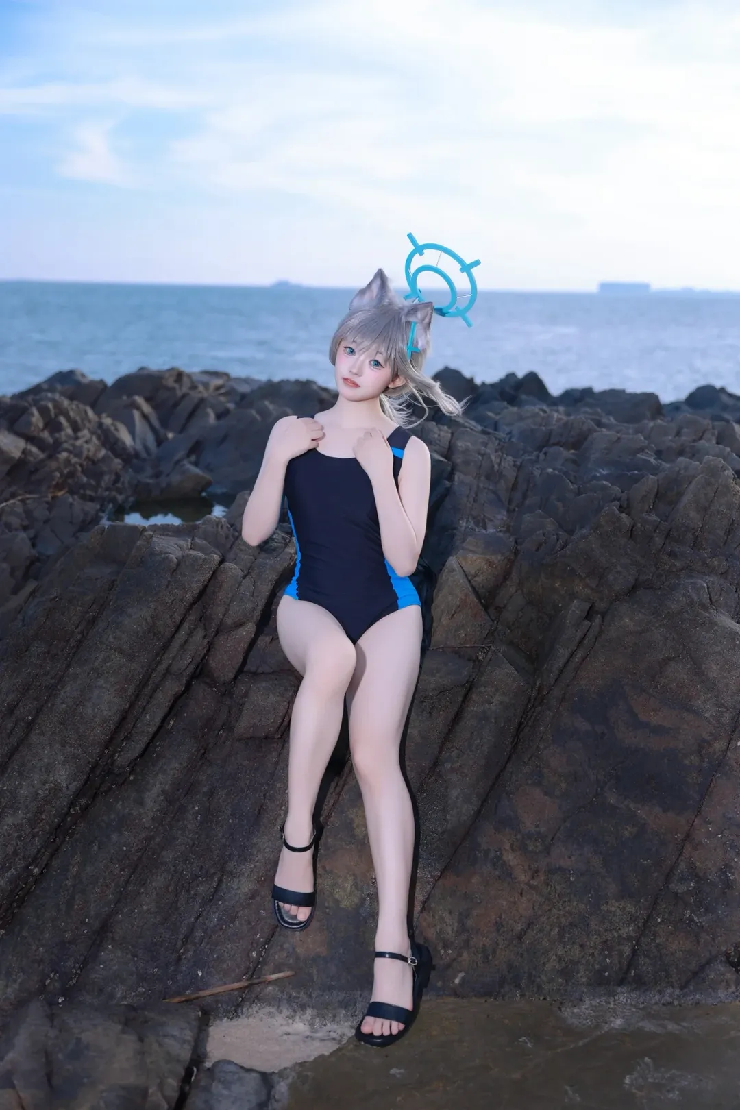 【砂狼白子cos】海风中的泳装，感受蔚蓝档案里的夏日氛围 - 第 3 张