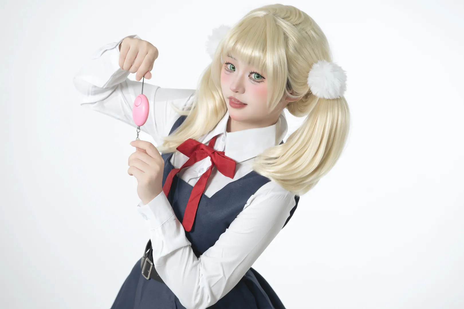 【時雨羽衣コスプレ】ロリ神の制服スタイルと萌え系ツインテール - 2 枚目