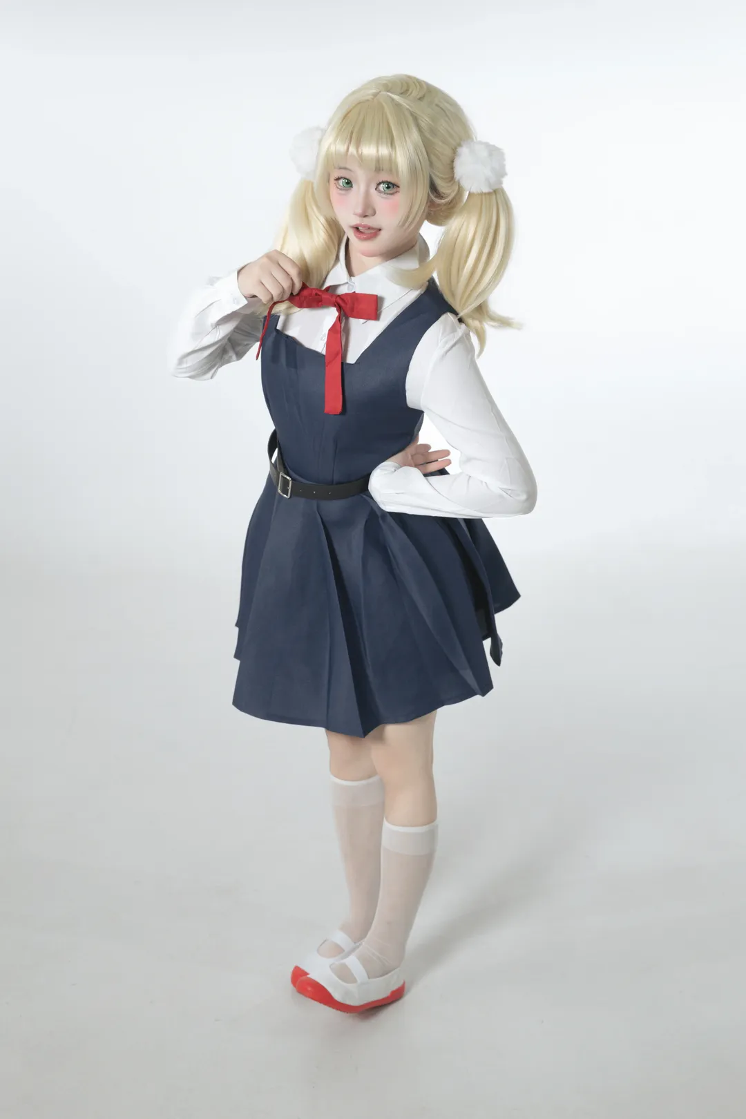 【时雨羽衣cos】萝莉神的制服装束与萌系双马尾