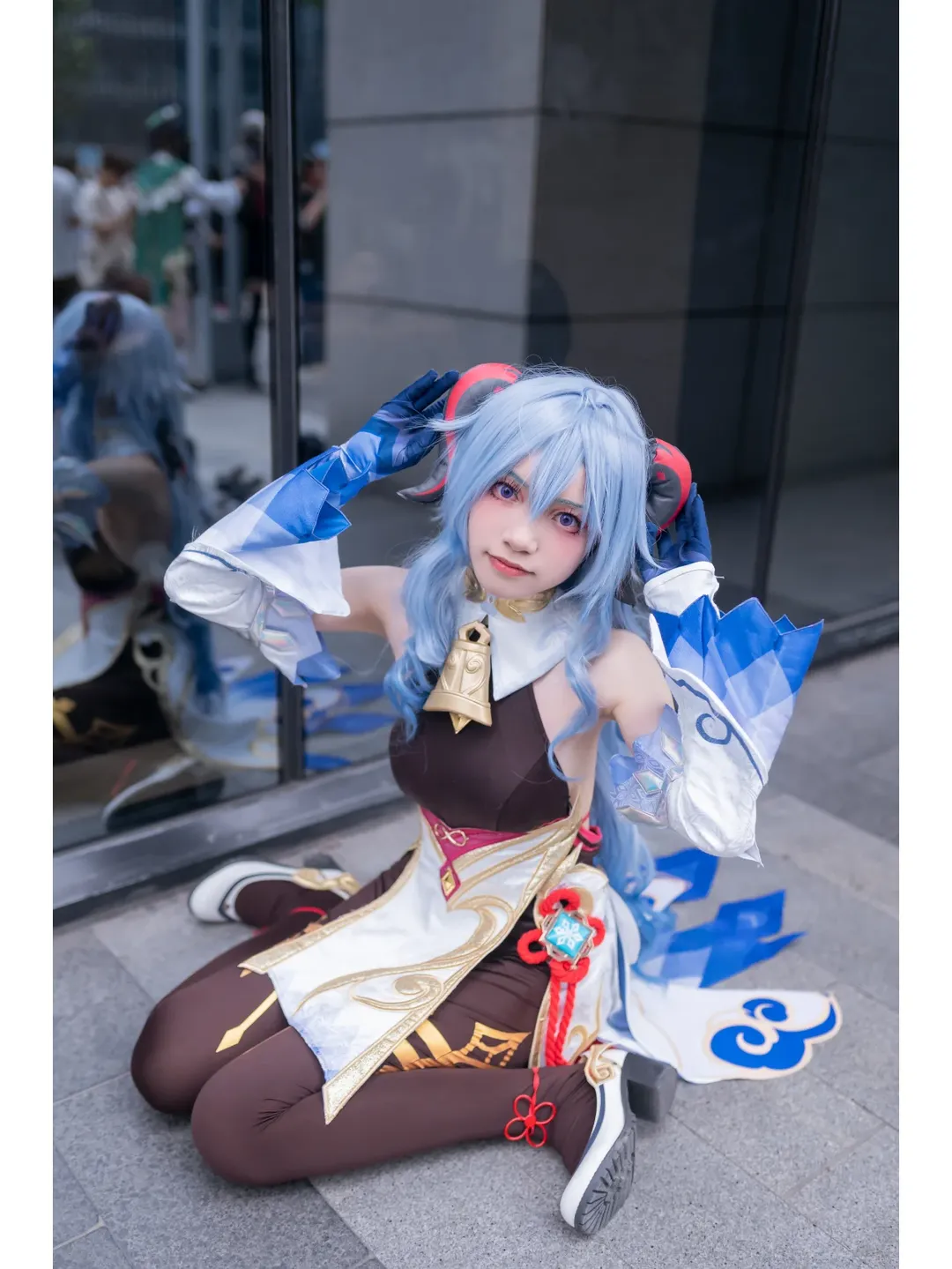 【Ganyu Cosplay】Firefly ACG Expo Convention Photos: Adeptus Grace Under Natural Light - Image 2