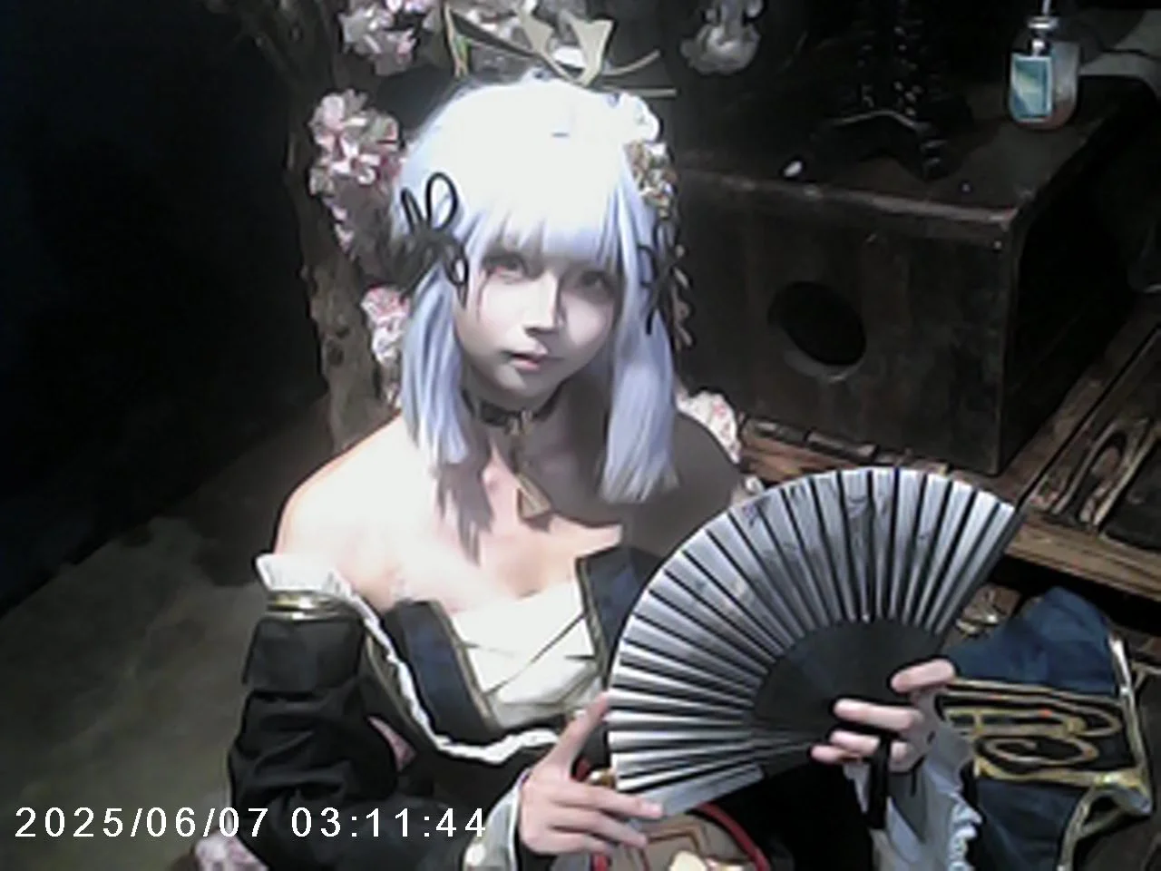 【神里绫华cos】原神黑道千金风，老相机拍出的古早神韵 - 第 8 张