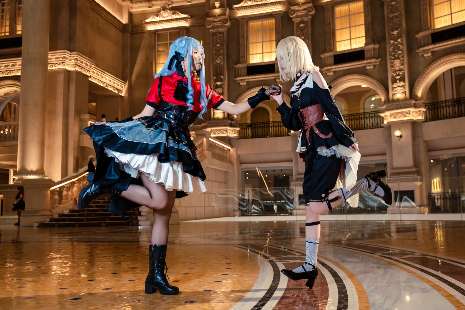 【三角初华cos】共赴Ave Mujica的舞台，携手丰川祥子