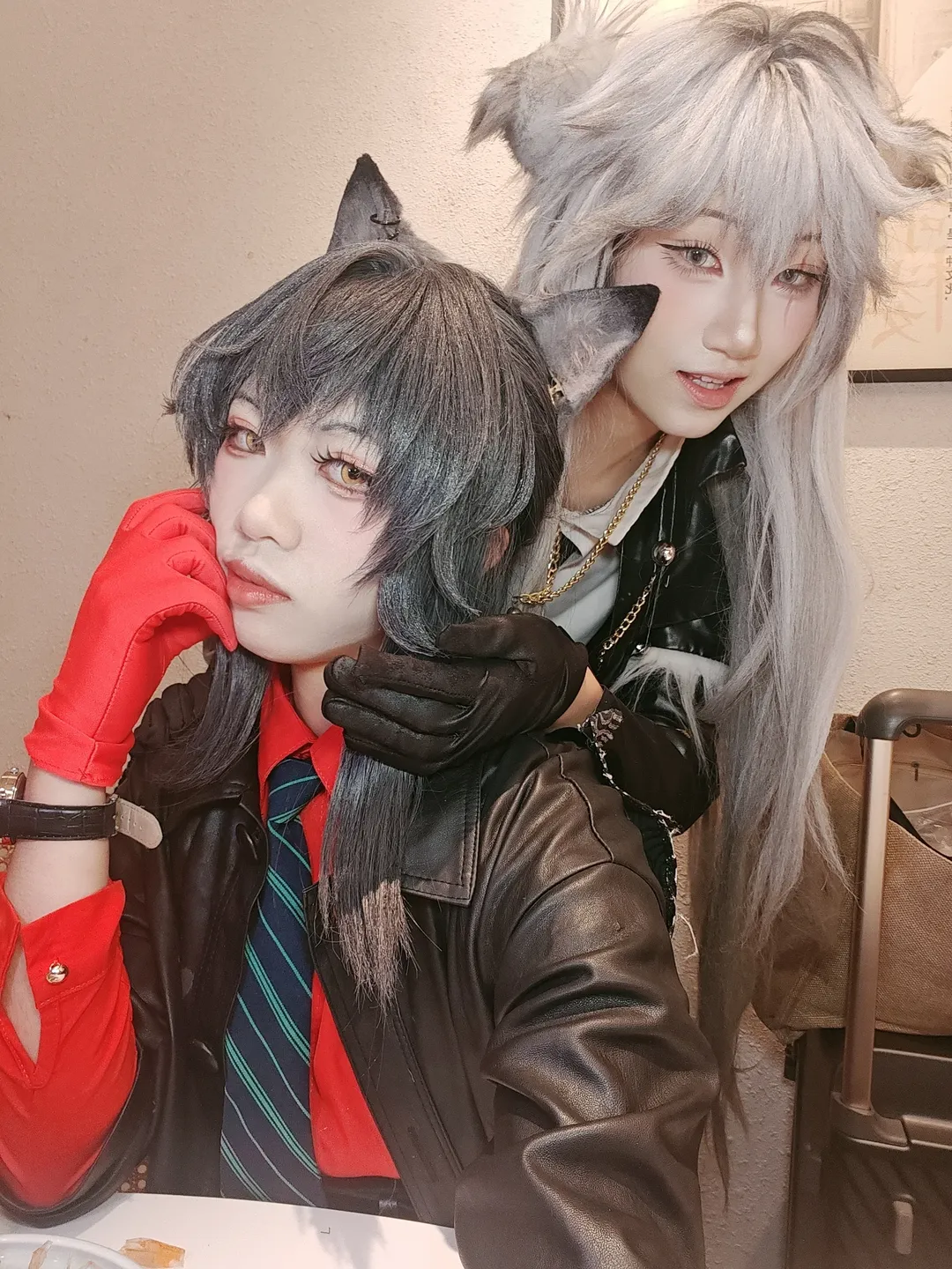【テキサス コスプレ】アークナイツ 二匹の狼、高張力なリバ関係の自撮りに挑戦 - 2 枚目