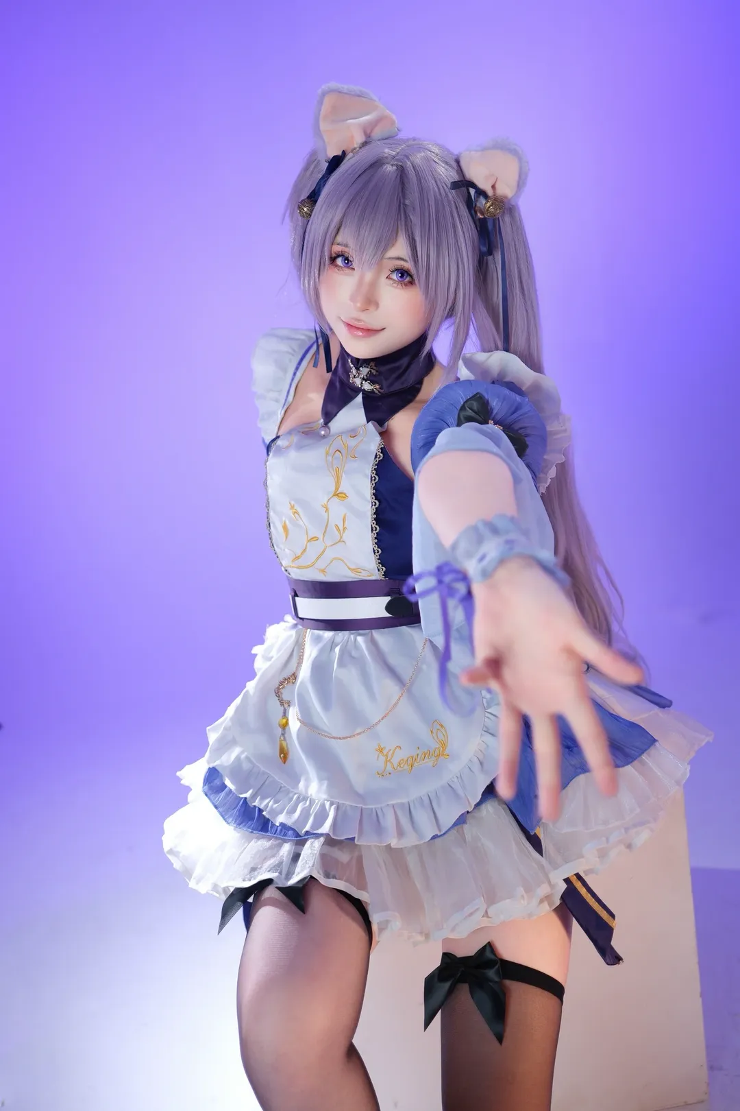 【刻晴cos】原神猫娘系女仆装，黑丝搭配展现反差魅力 - 第 3 张