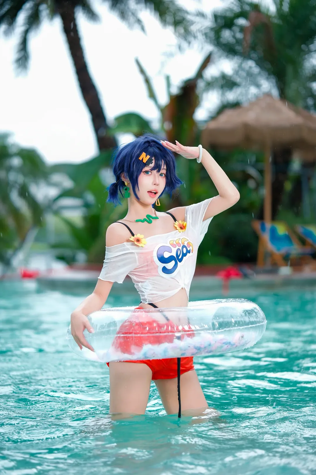 【绝区零】夏日泳装cos，透明泳圈与泡泡枪的清凉瞬间 - 第 1 张