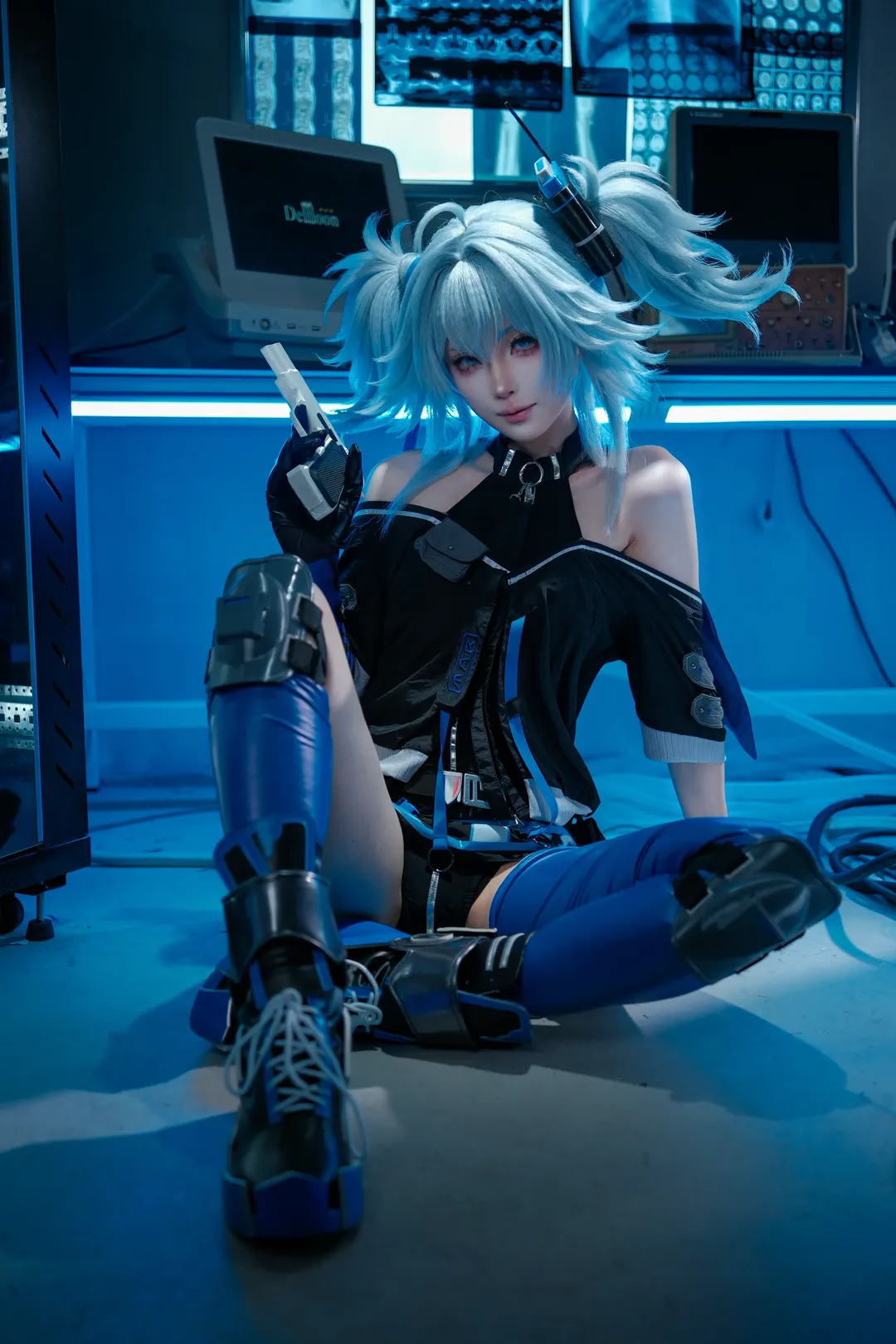 [PA-15 Florence cosplay] Innocent Doll in Girls' Frontline: Quiet Moments Inside the Cyber Pod