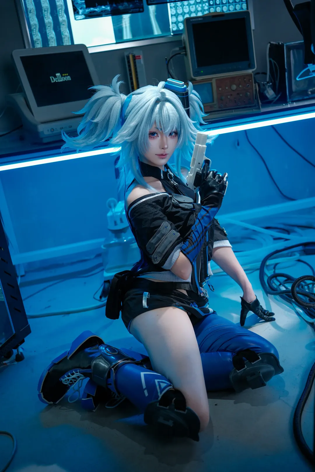 【PA15cos】少女前線，冷藍色實驗室裡的科幻雙面特工