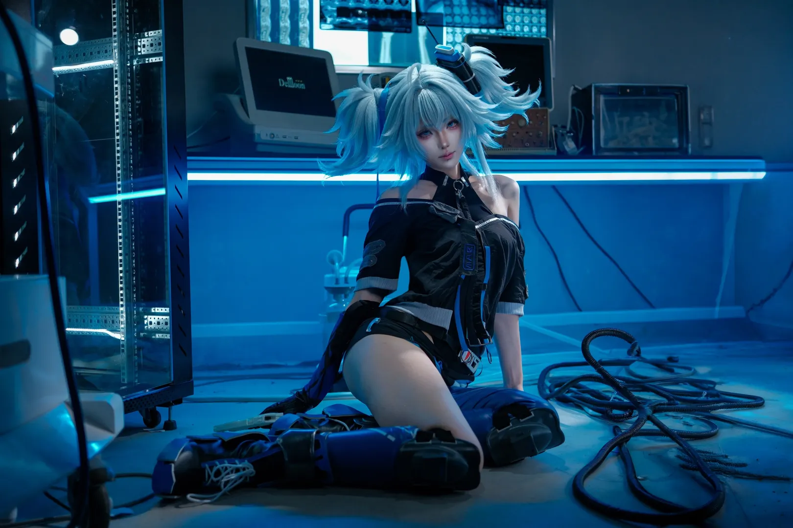 【PA15cos】少女前线，冷蓝色实验室里的科幻双面特工 - 第 2 张