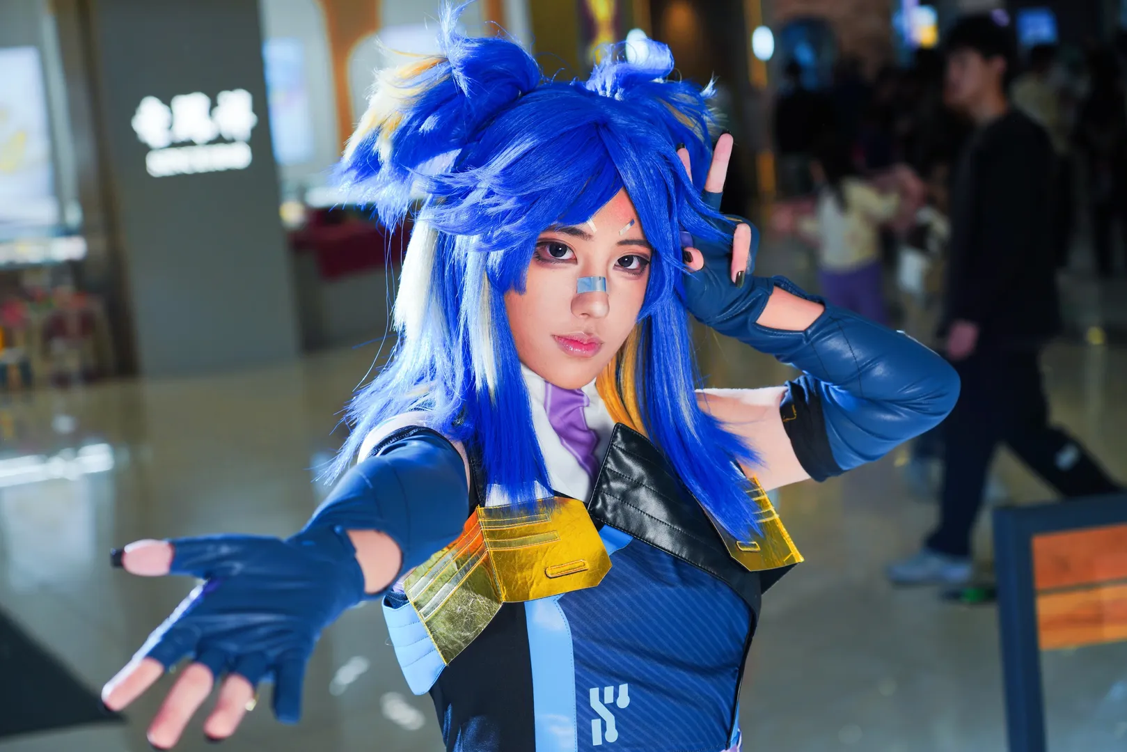 【霓虹cos】无畏契约里的高速电流，这次换我来主导战场 - 第 3 张