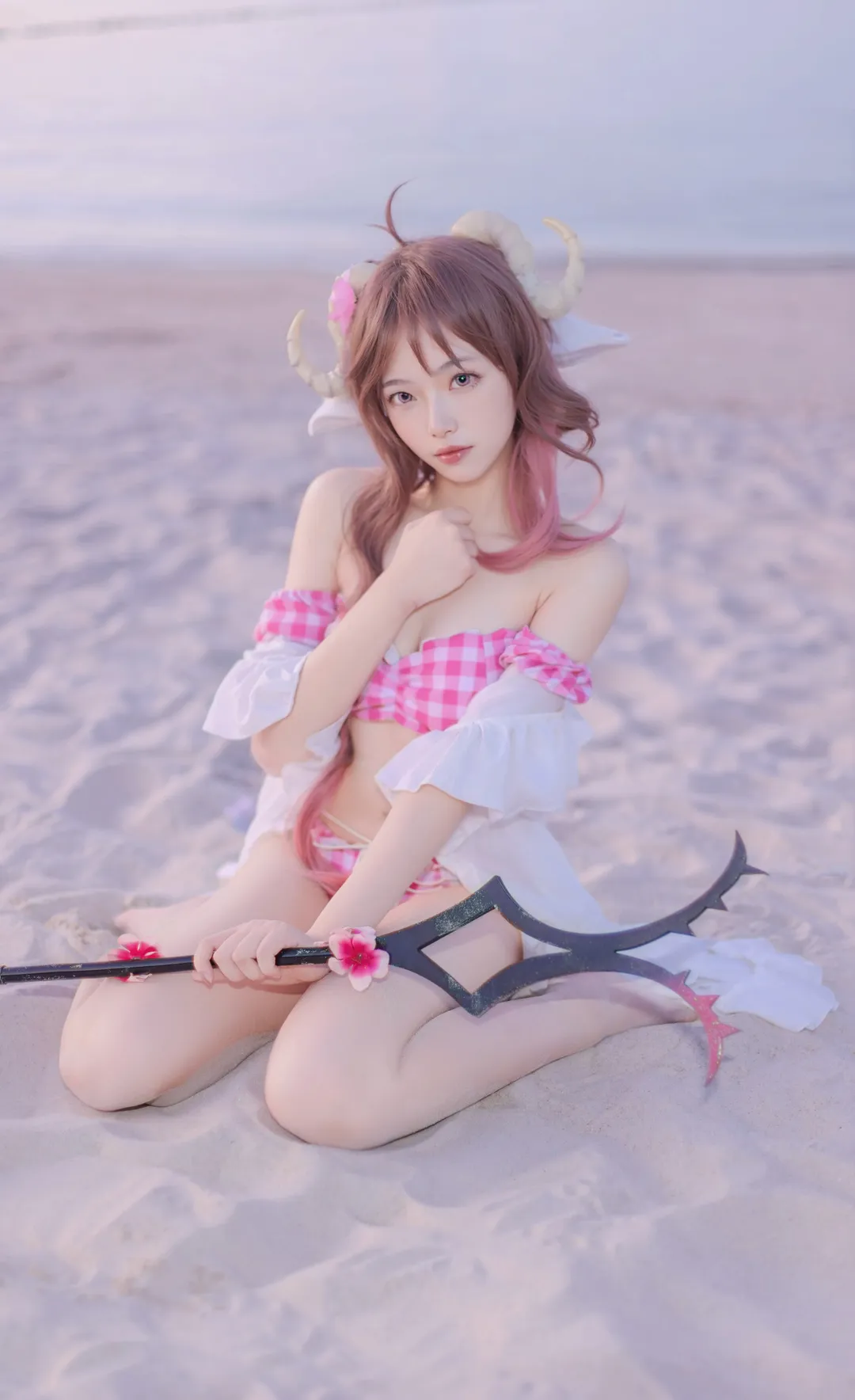 【艾雅法拉cos】明日方舟里的泳装小羊，带你感受海边的夏日 - 第 8 张