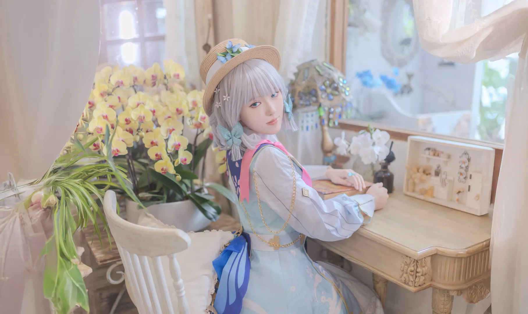 [Kamisato Ayaka cosplay] Genshin Impact Springbloom Missive: Strolling Through a Quiet Garden - Image 12