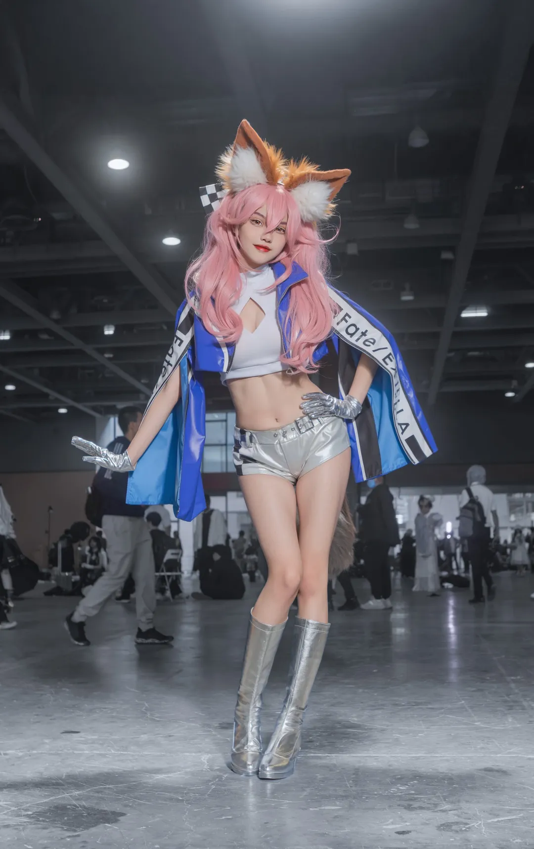 【玉藻前cos】賽車服與高筒靴加持，展區中央的狐狸 - 第 1 張