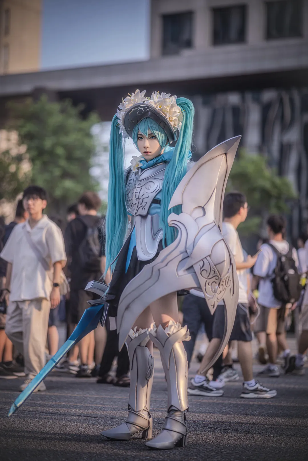 【初音未来cos】骑士重甲与巨剑，漫步漫展现场