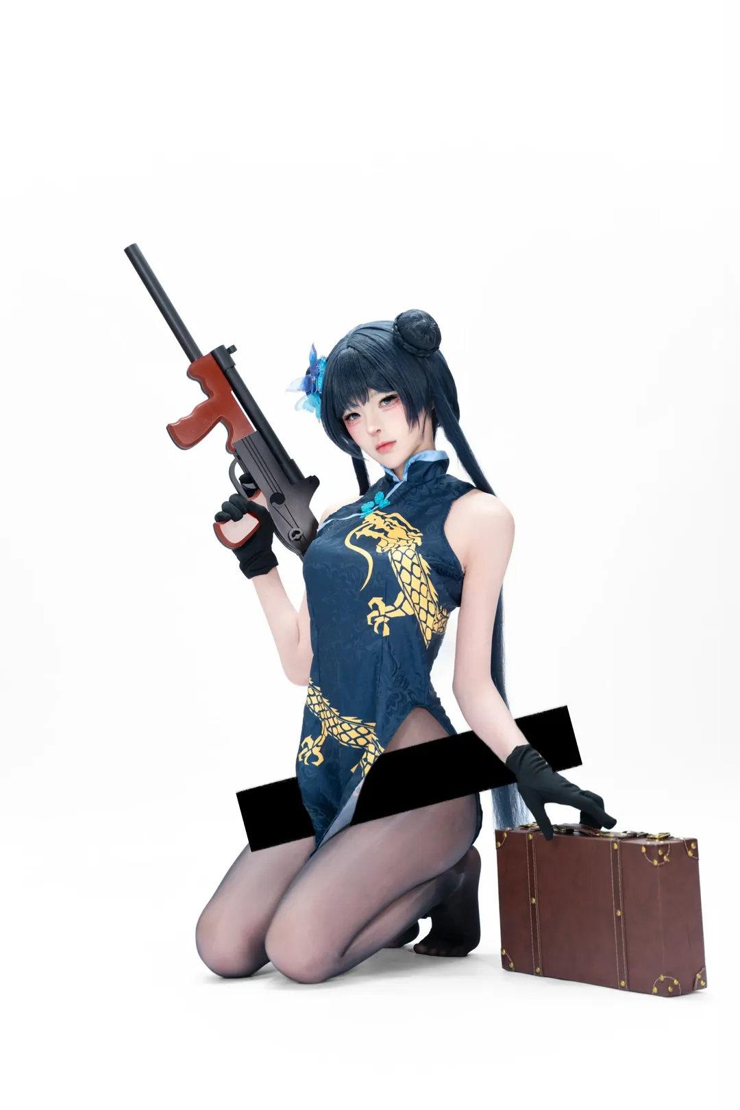 【妃咲cos】蔚藍檔案門主大人，旗袍與槍械的碰撞 - 第 2 張