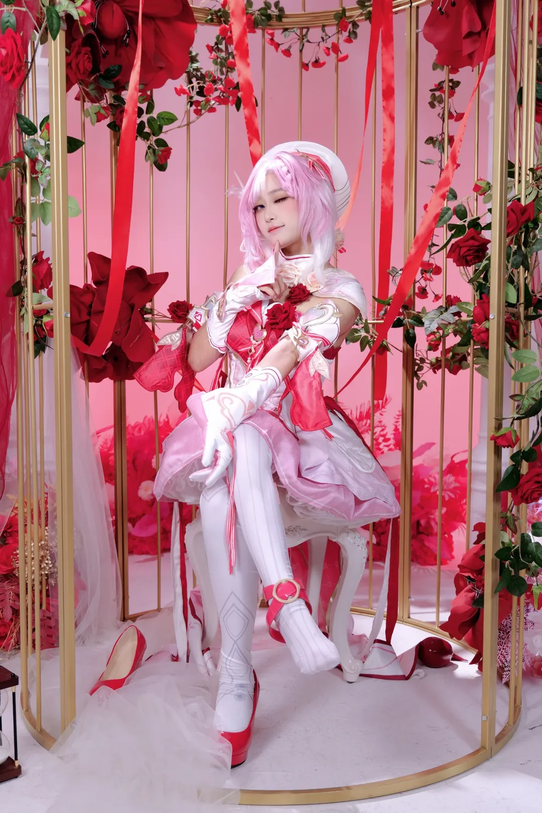 【爱莉希雅cos】玫瑰与笼，爱神的降临 - 第 1 张