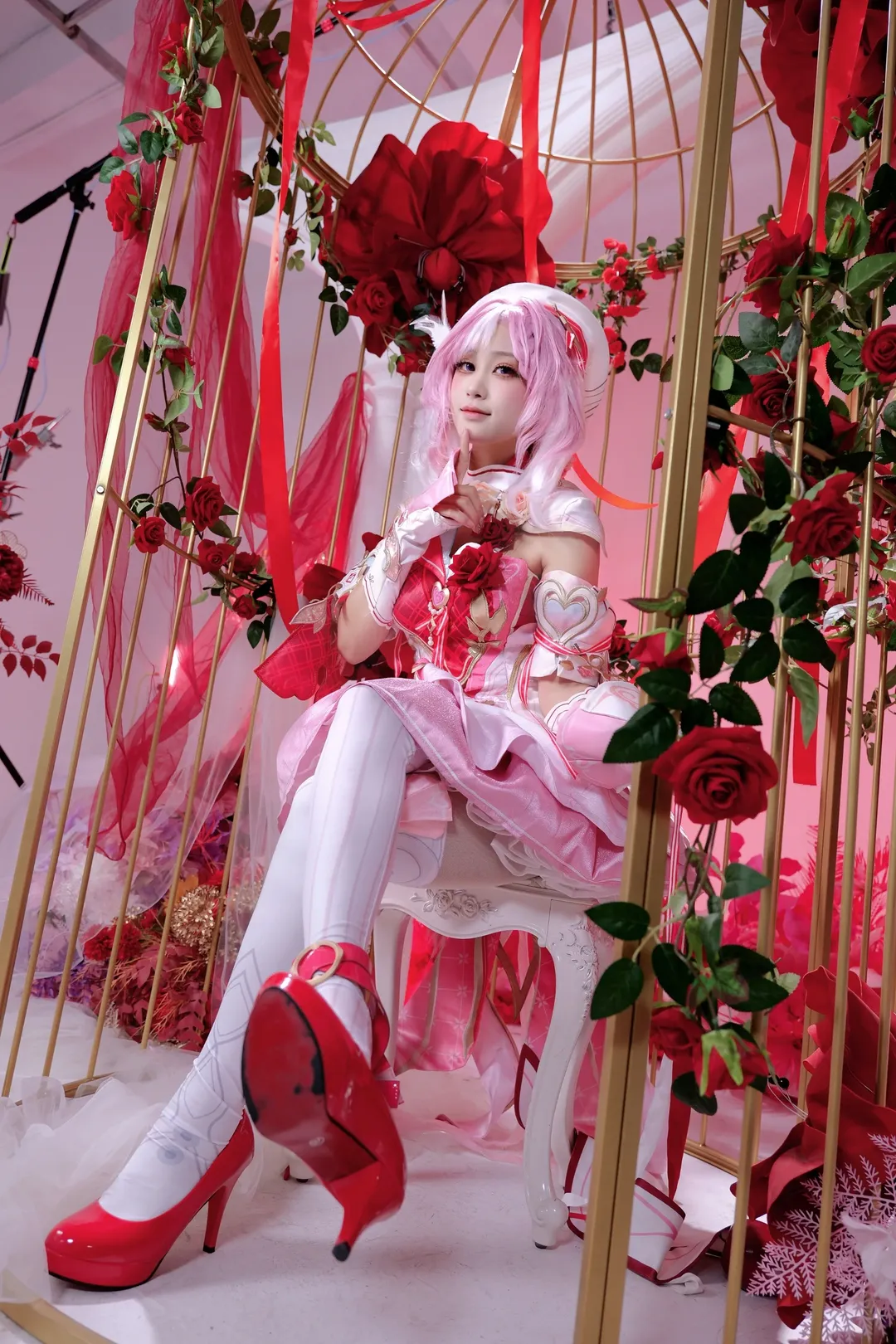 【爱莉希雅cos】玫瑰与笼，爱神的降临 - 第 3 张