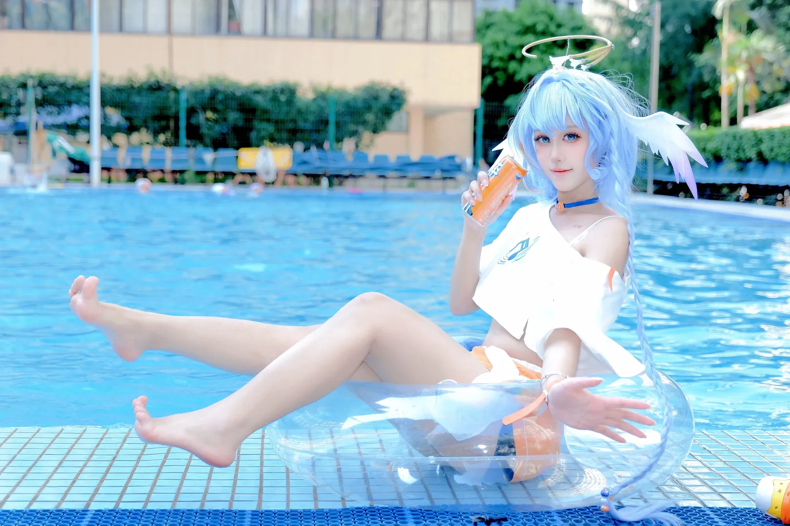 【知更鸟cos】崩坏星穹铁道，泳池边的夏日清凉感 - 第 3 张