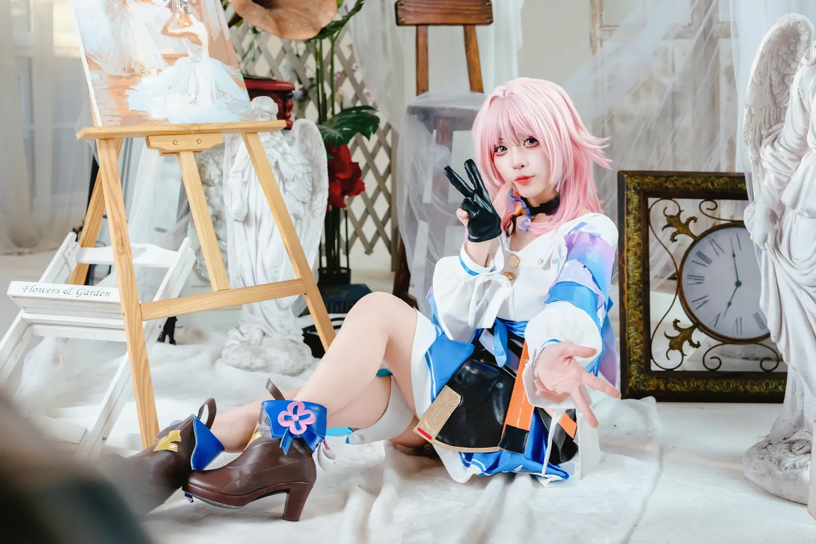 【三月なのか コスプレ】『崩壊：スターレイル』、ピンク髪少女のファンタジックな室内撮影会 - 2 枚目