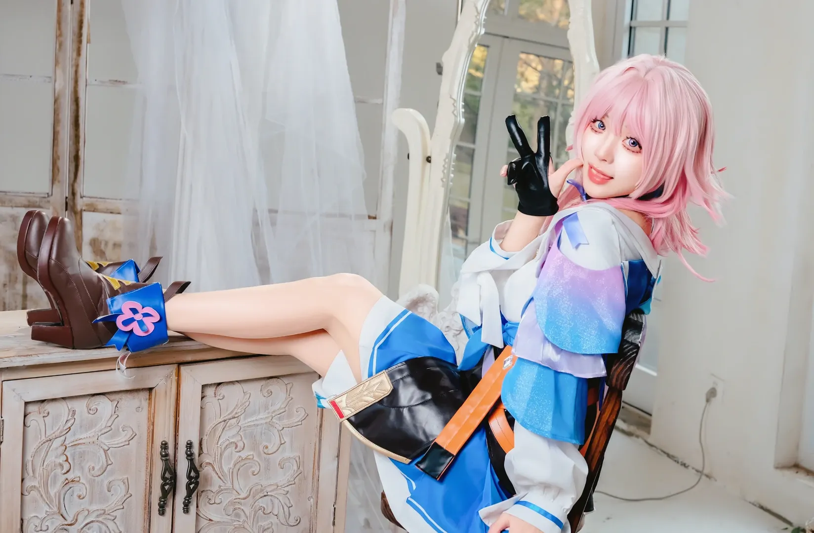【三月七cos】崩坏星穹铁道，粉发少女的梦幻摄影会