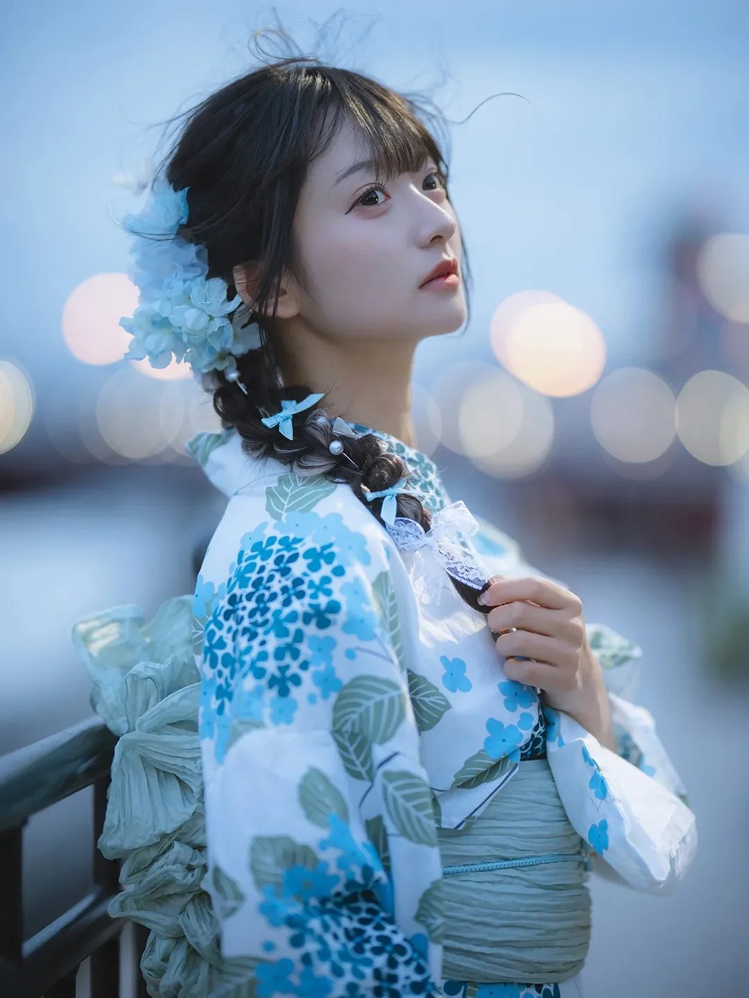 暮色河畔的藍白繡球花浴衣 - 第 9 張