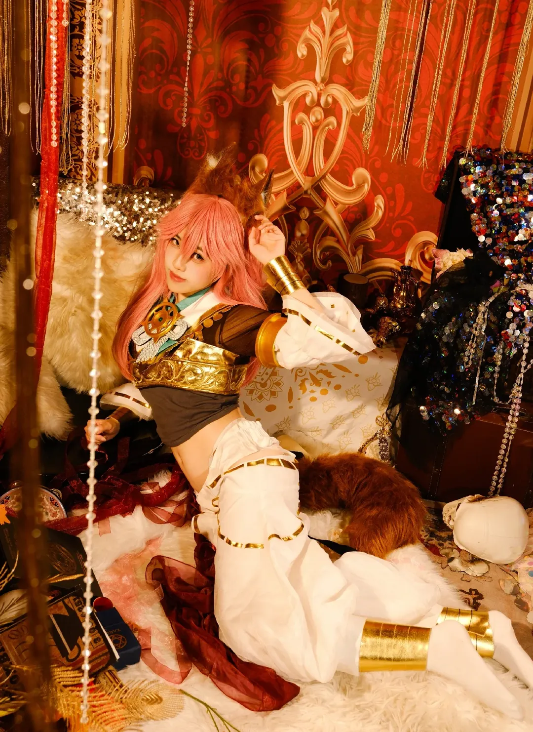 【玉藻前cos】Fate裡的巫女狐Caster，神話禮裝攝人心魄 - 第 1 張