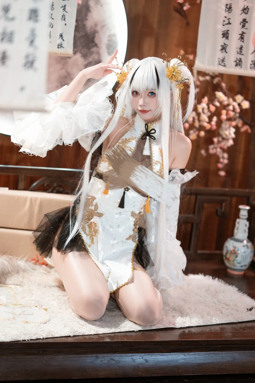 【Elbing cosplay】Azur Lane "Spring Lantern Lady" in a Classical Traditional Residence - Image 2