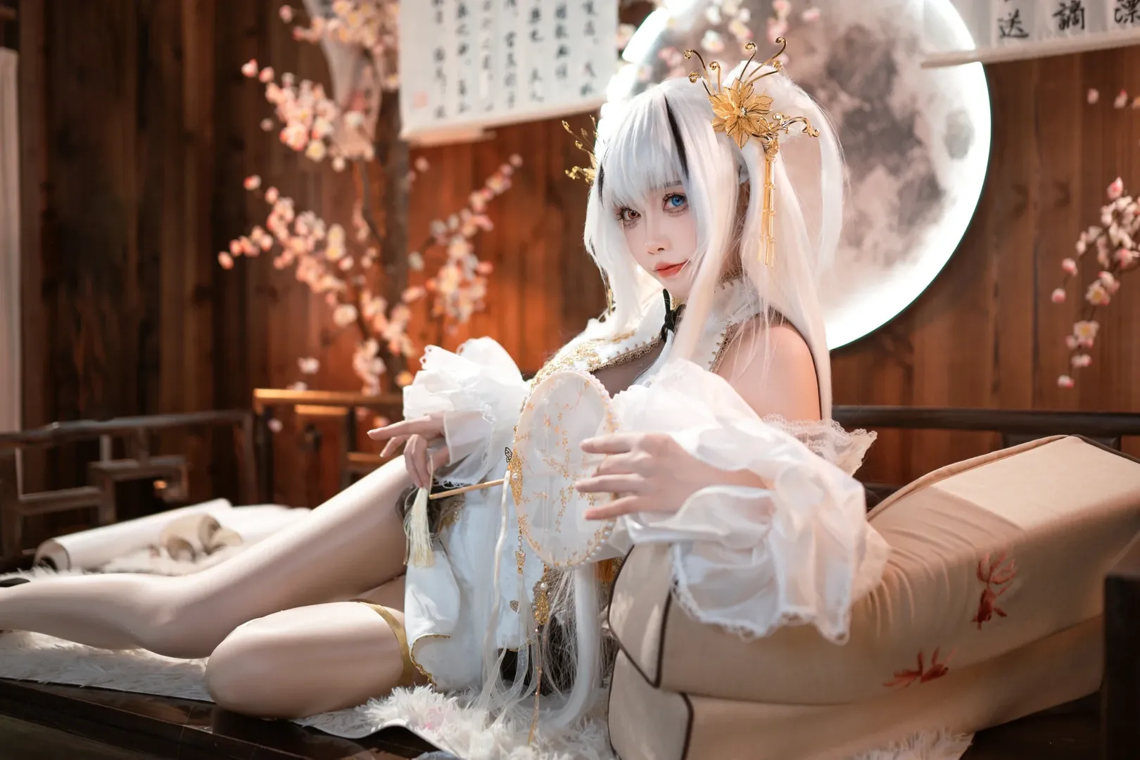 【Elbing cosplay】Azur Lane "Spring Lantern Lady" in a Classical Traditional Residence - Image 3