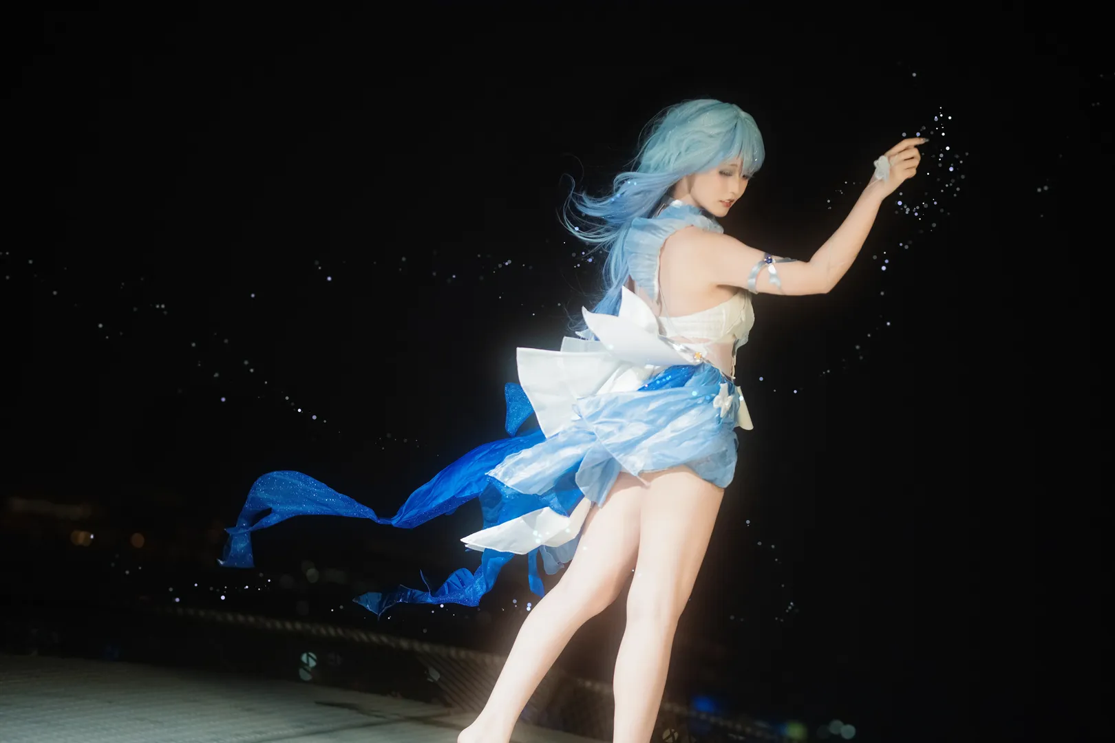 【The Shorekeeper cosplay】Under the Eaves of Wuthering Waves, Frozen in the Gentle Breeze - Image 8