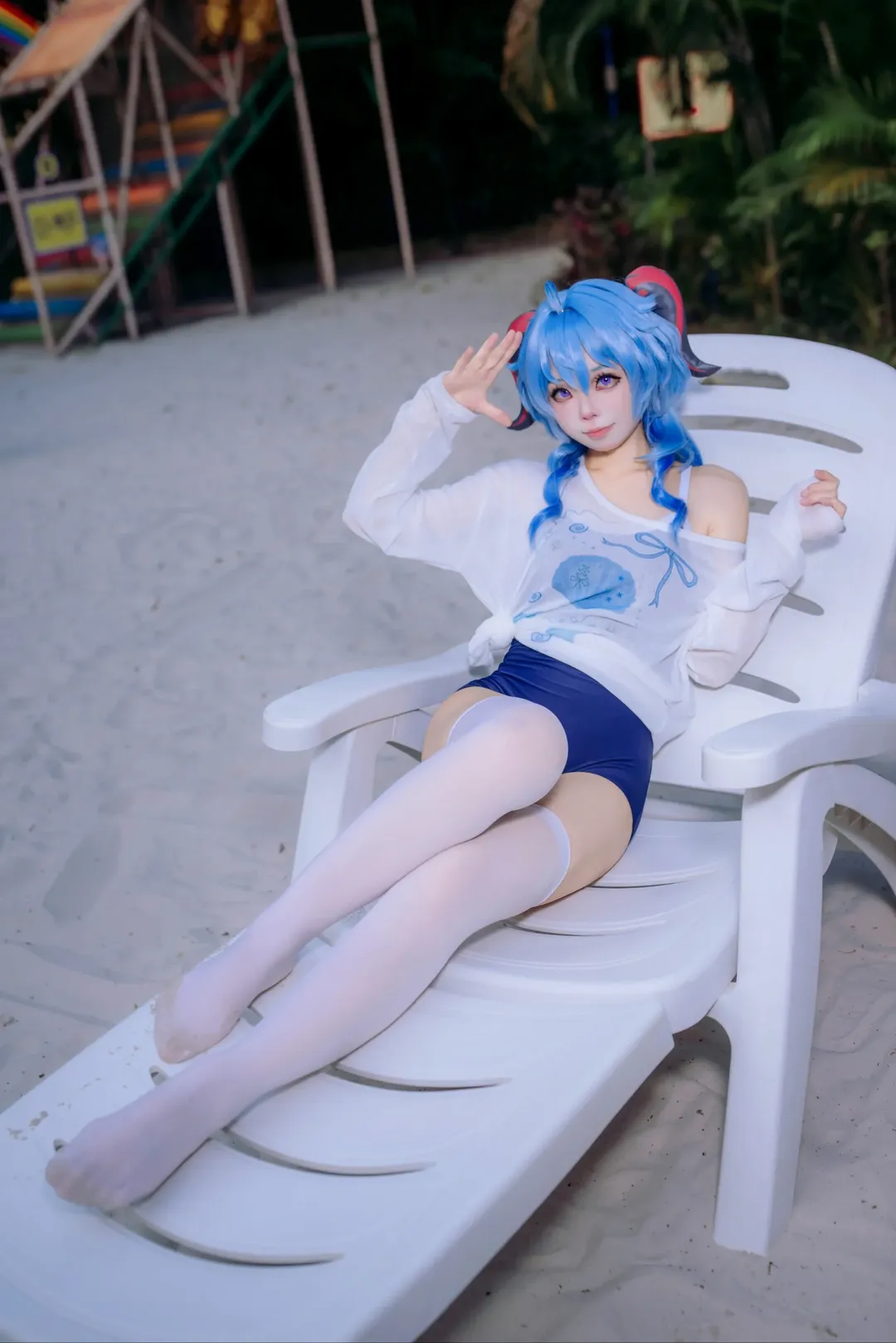 【甘雨cos】海边泳装拍照姿势分享