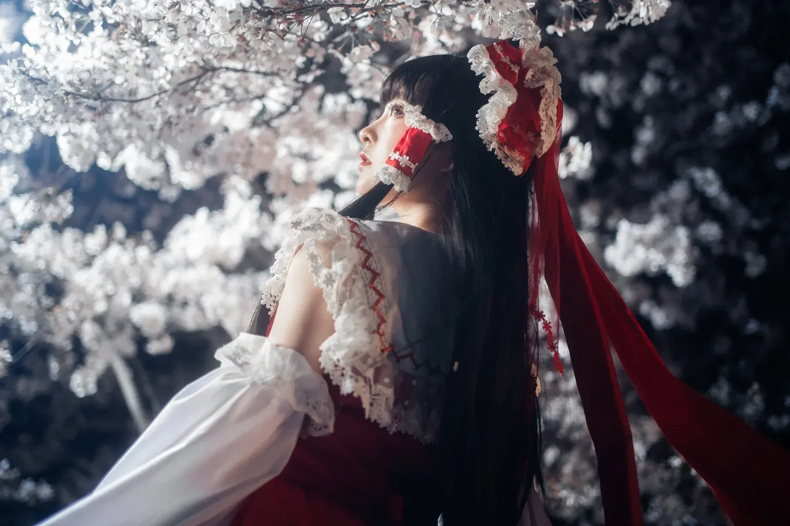 【博丽灵梦cos】暗夜樱花下的红白巫女写真 - 第 2 张