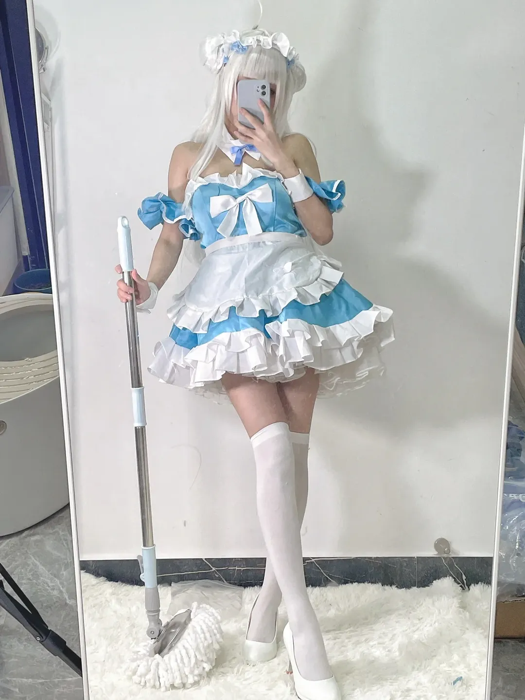 【小天鹅cos】碧蓝航线的女仆体验周，白丝与蓝白荷叶边的日常搭配