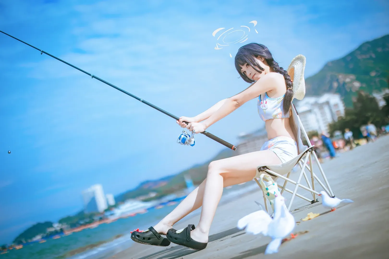 [Miyu (Swimsuit) cosplay] Blue Archive: Refreshing Summer Seaside Fishing Experience Sharing - Image 3