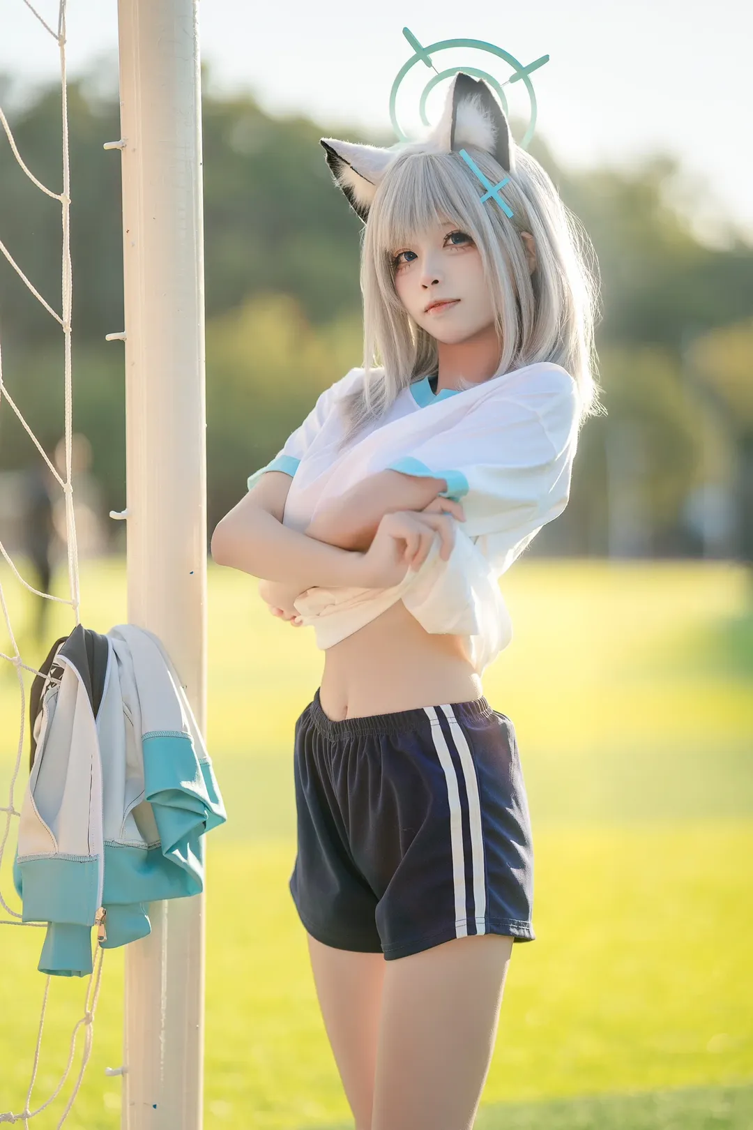 [Shiroko cosplay] Sports Field in the Sunlight: Capturing the Refreshing Sporty style cosplay of Blue Archive - Image 2