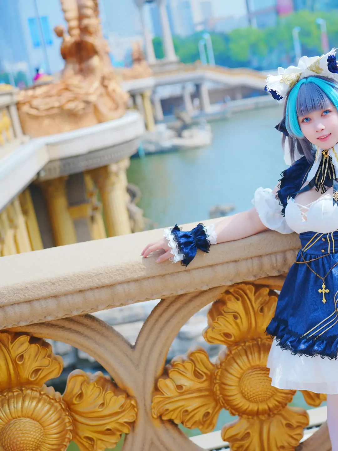 【チェシャー コスプレ】アズールレーン、翻るスカートに宿るしなやかな瞬間 - 1 枚目
