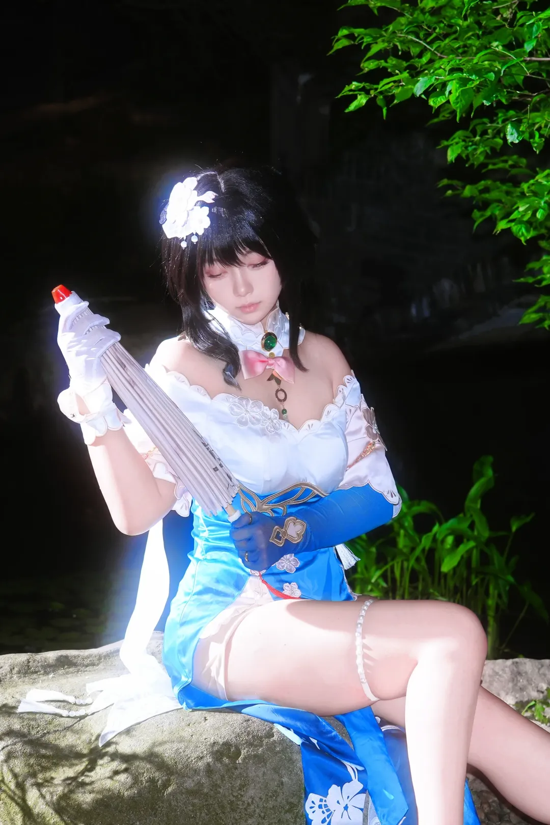 [Ruan Mei Cosplay] Honkai: Star Rail — Blue and White Folding Fan Half-Concealing the Night Garden - Image 5