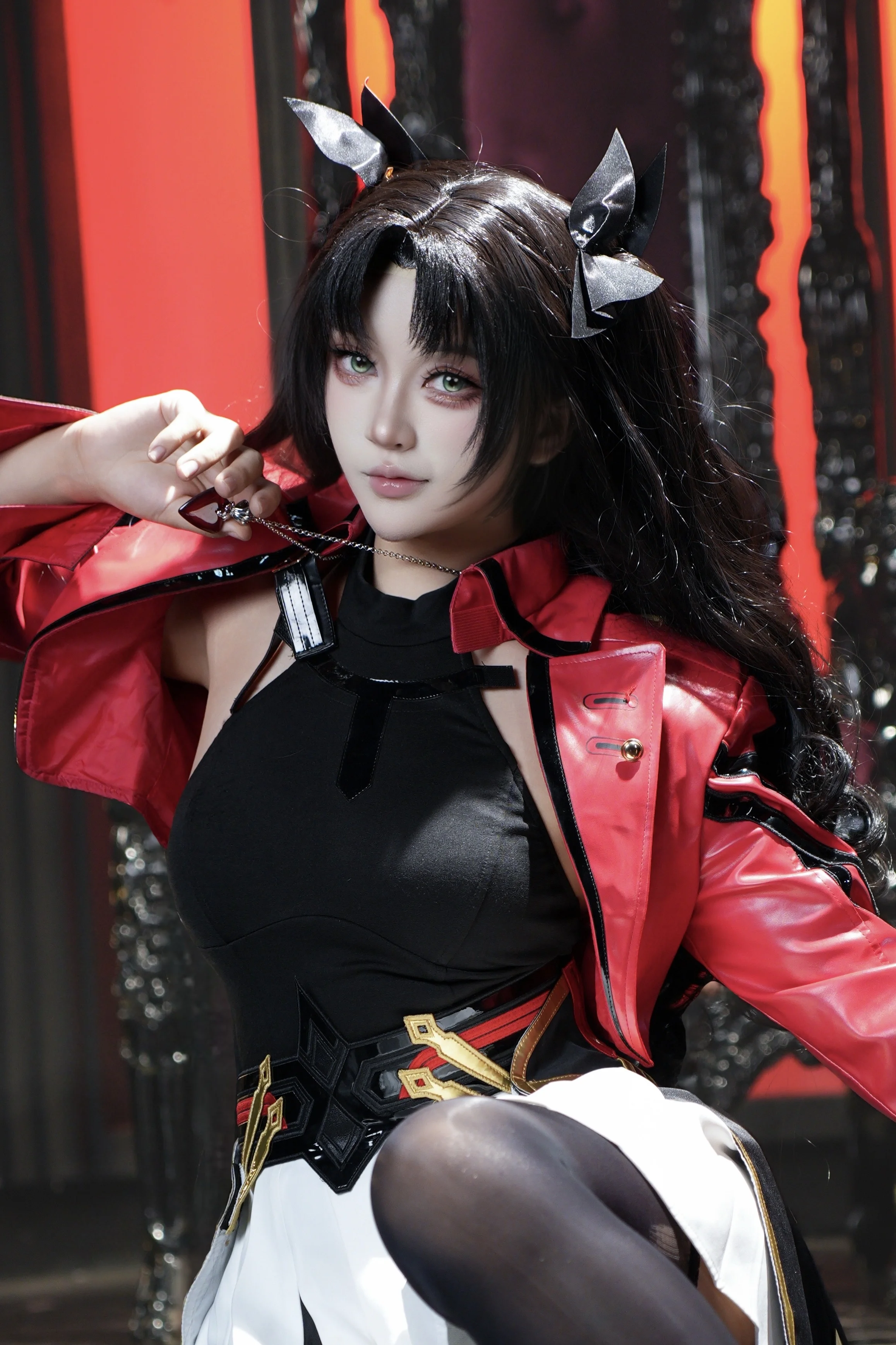【远坂凛cos】红黑配色的魔术师，凛凛的帅气时刻