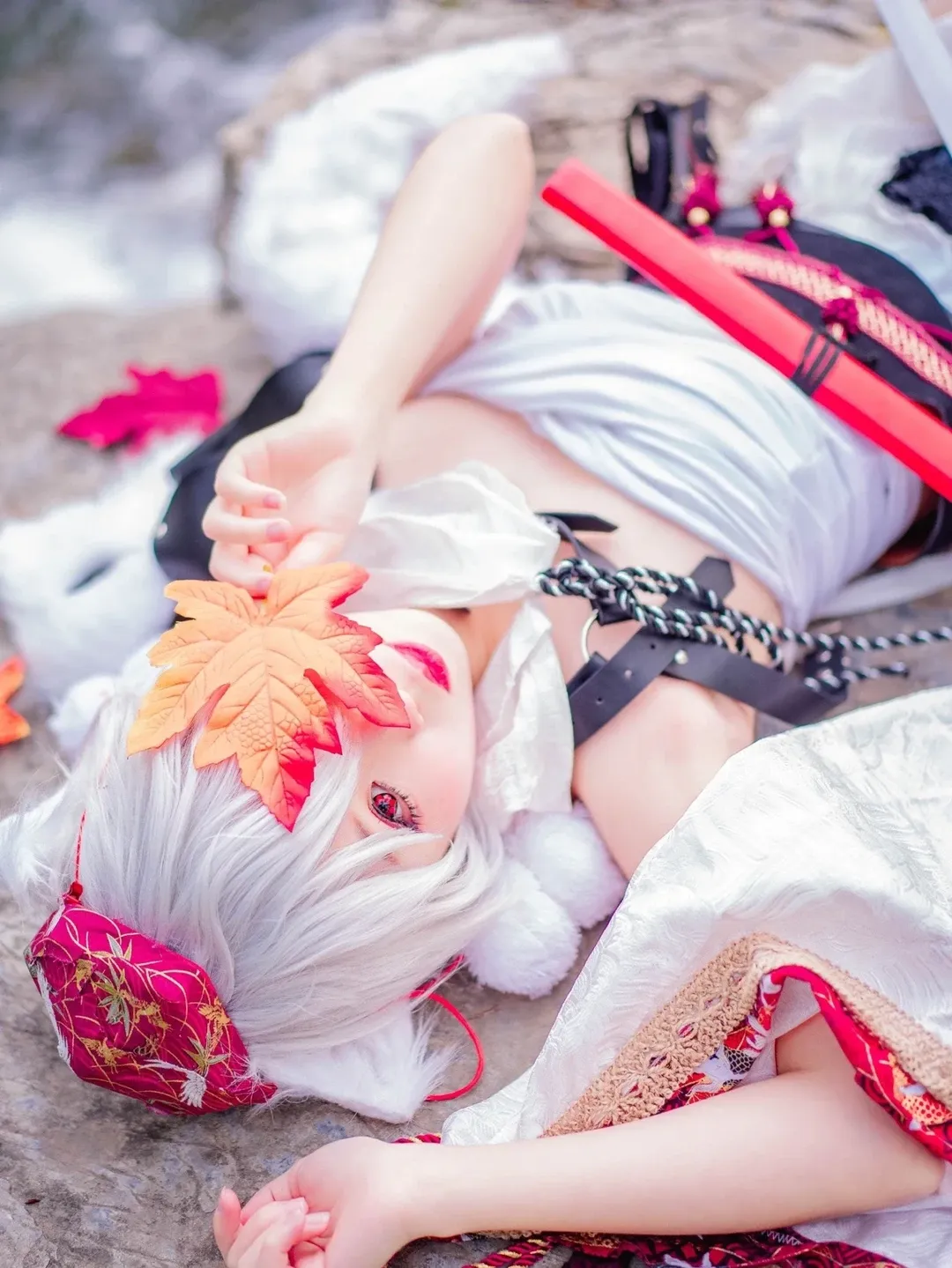 【犬走椛cos】东方Project白狼天狗，手持利刃与红叶共舞 - 第 2 张