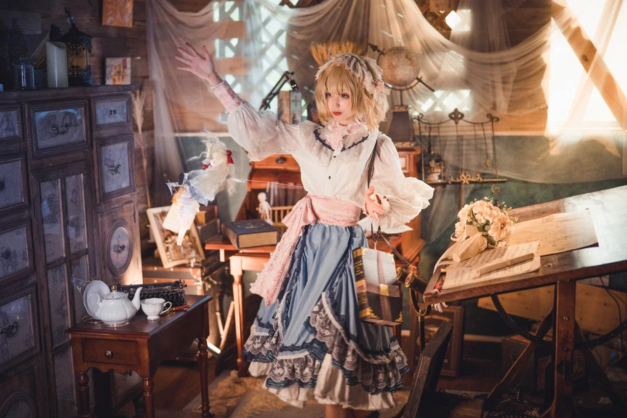 [Alice Cosplay] Touhou Project: The Wondrous Puppeteer in a Vintage-Style Room - Image 4