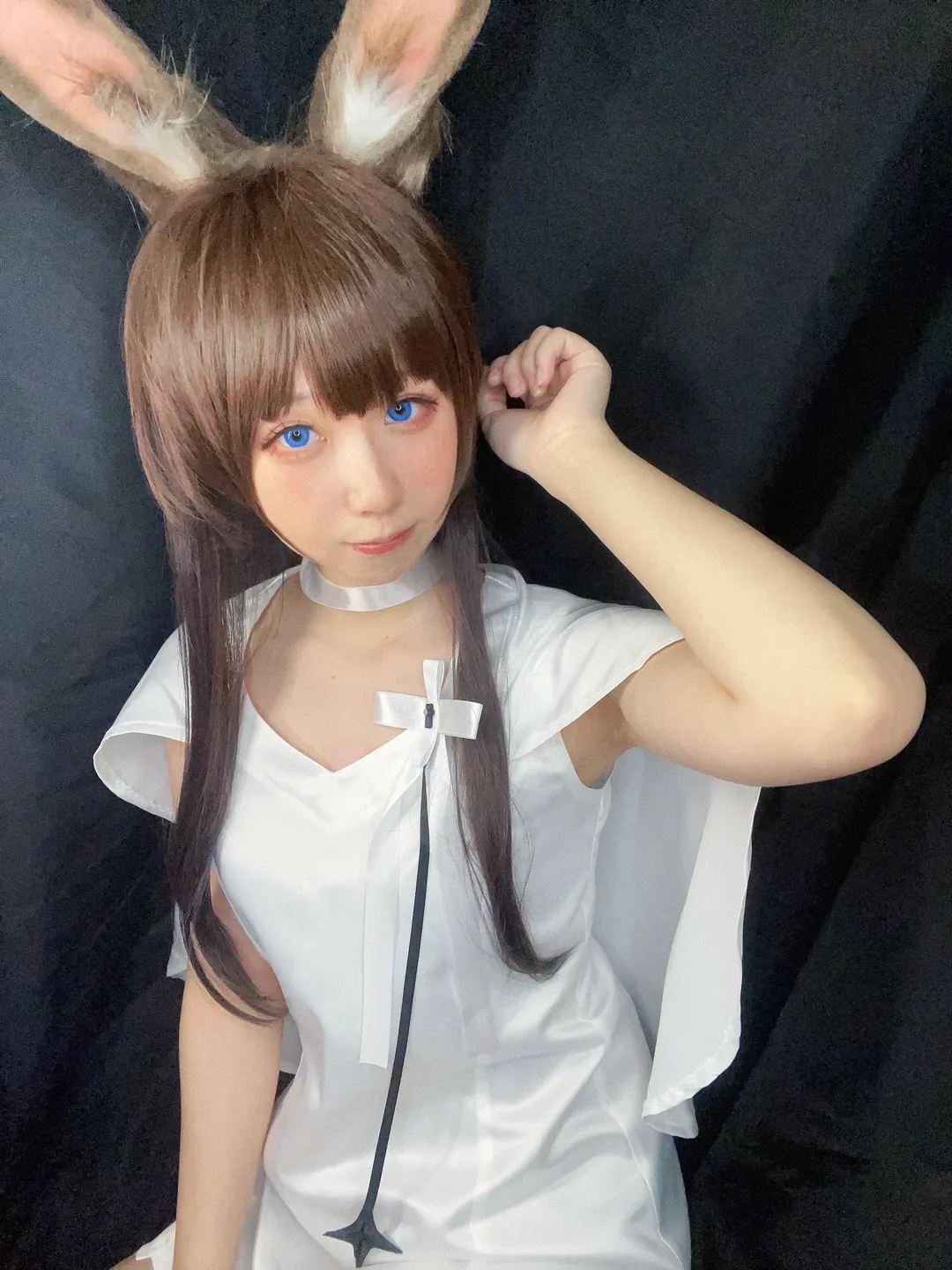 【幼年阿米娅cos】明日方舟里那个想听博士讲故事的小助手 - 第 1 张