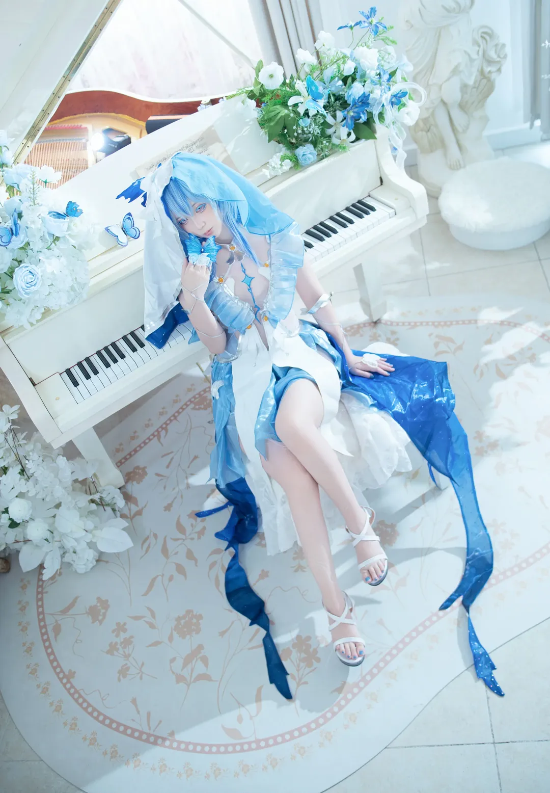 【守岸人cos】蓝白交织的梦境与琴键上的光影 - 第 2 张