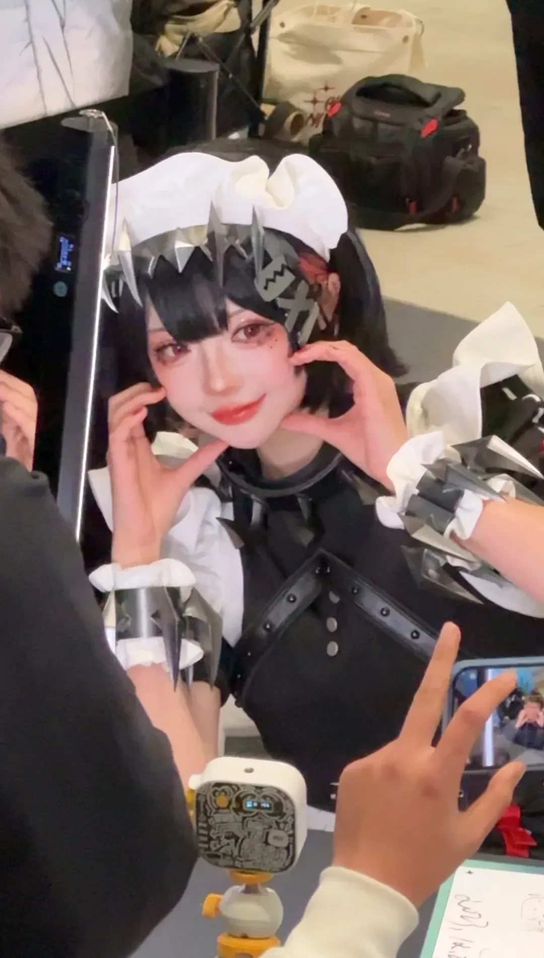 [Ellen Joe cosplay] Full-Body Showcase of Zenless Zone Zero's Shark Maid at Comic Convention - Image 1