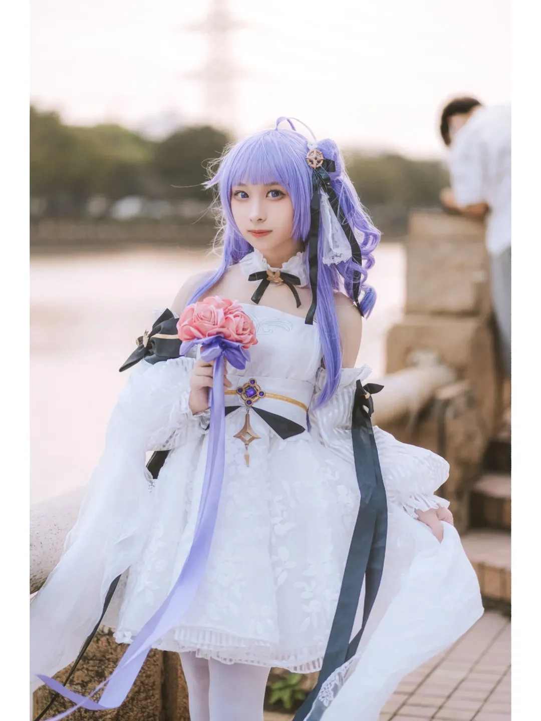 【Unicorn Cosplay】Azur Lane Bridal Styling: Gentle Moments in a White Dress and Stockings - Image 2